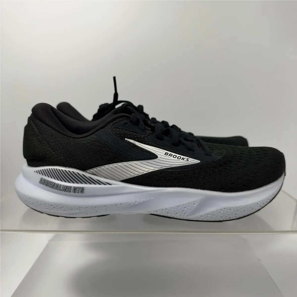 Brooks shoes - Brooks Adrenaline GTS 24 - Adrenaline GTS - 1104371D087 - Black 0