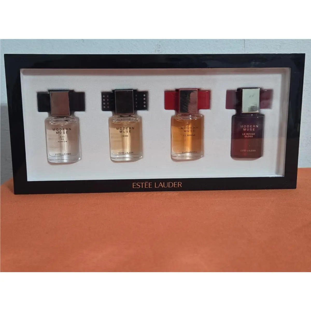 Estee Lauder Set Of 4 Modern Muse Parfum Spray .14FL. Oz. Travel Size by Estée Lauder