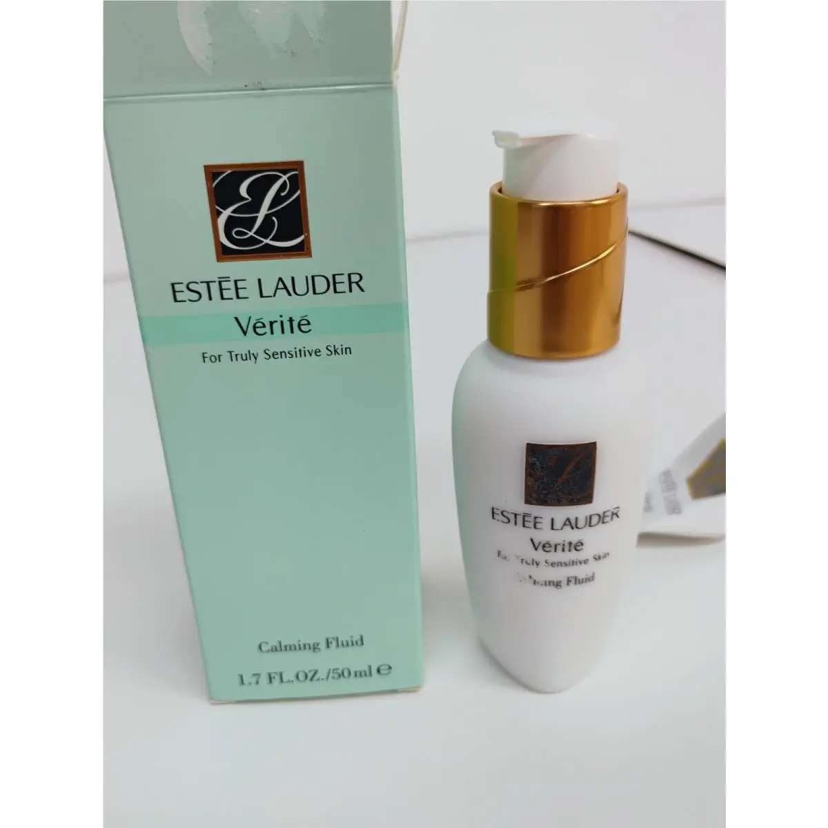 Estee Lauder Verite Calming Fluid 1.7 Fl Oz 1A by Estée Lauder