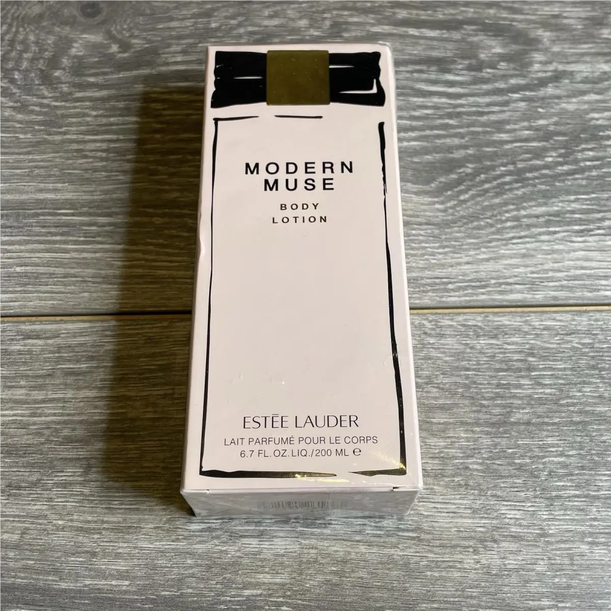 Estee Lauder Modern Muse Body Lotion 6.7oz 200ml Perfumed Skin Moisturizer by Estée Lauder