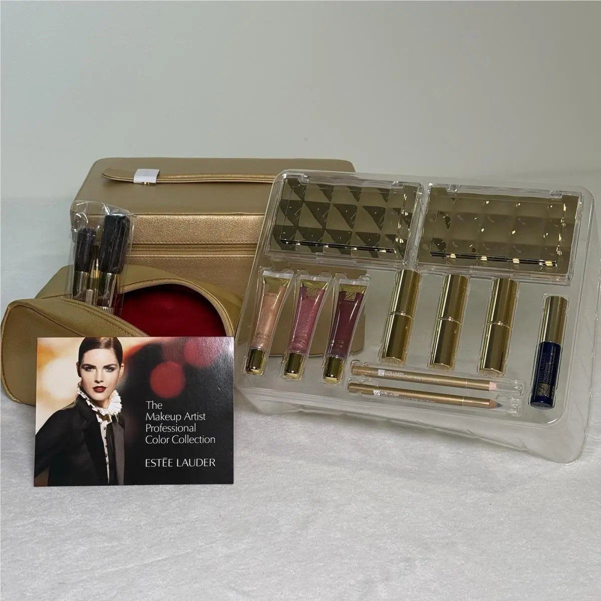 Estee Lauder Deluxe Pure Color Eyeshadow Pallette Compact W/brush’s Gift Set by Estée Lauder
