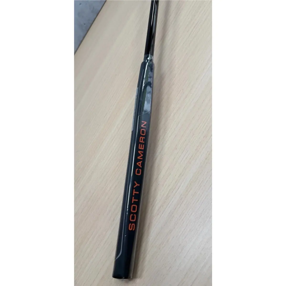 Scott  - Limited Release H24 Holiday Putter - Black (UPC: 0196665950351) 22