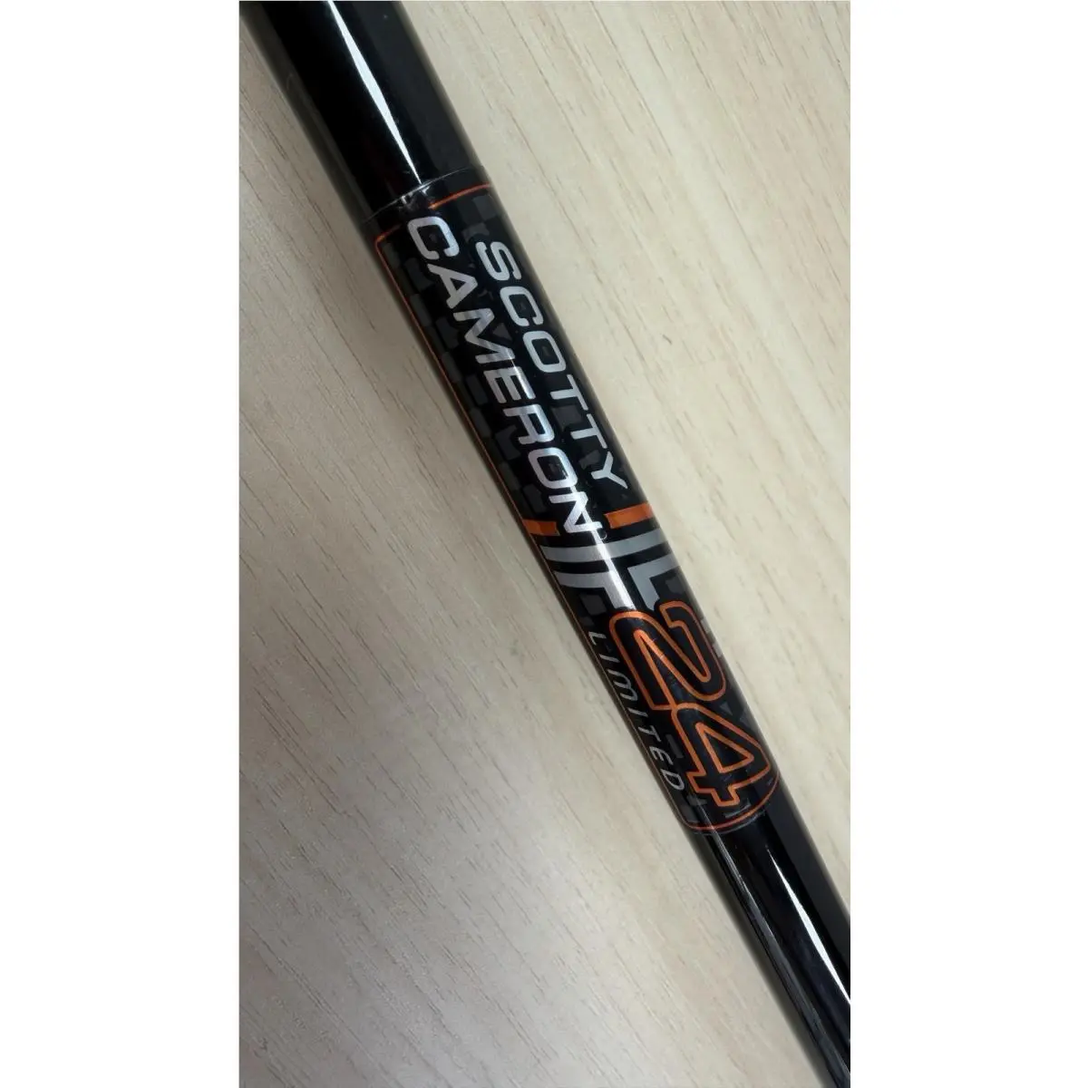 Scott  - Limited Release H24 Holiday Putter - Black (UPC: 0196665950351) 18