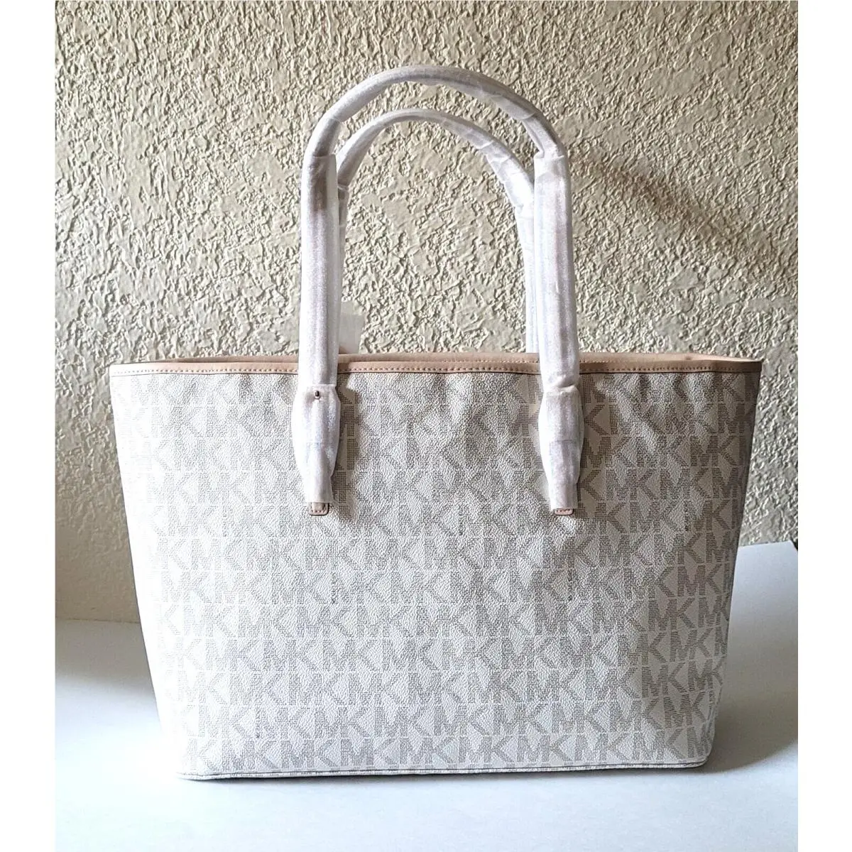 MK Jet Set Travel Medium Top Zip Multifunction Vanilla Color Tote by Michael Kors
