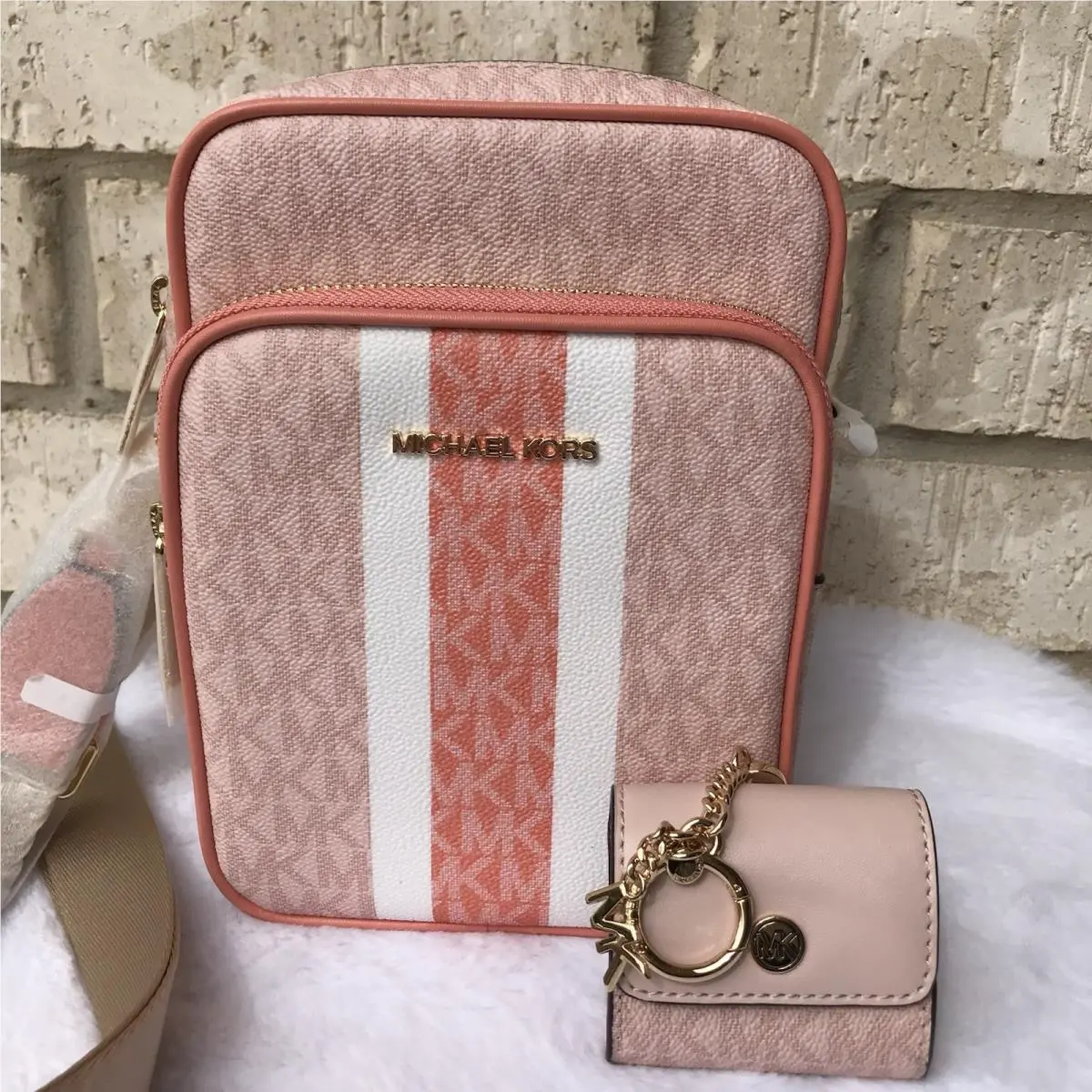 Jet Set Travel Women`s Crossbody Bag Medium and Airpods Case by Michael Kors