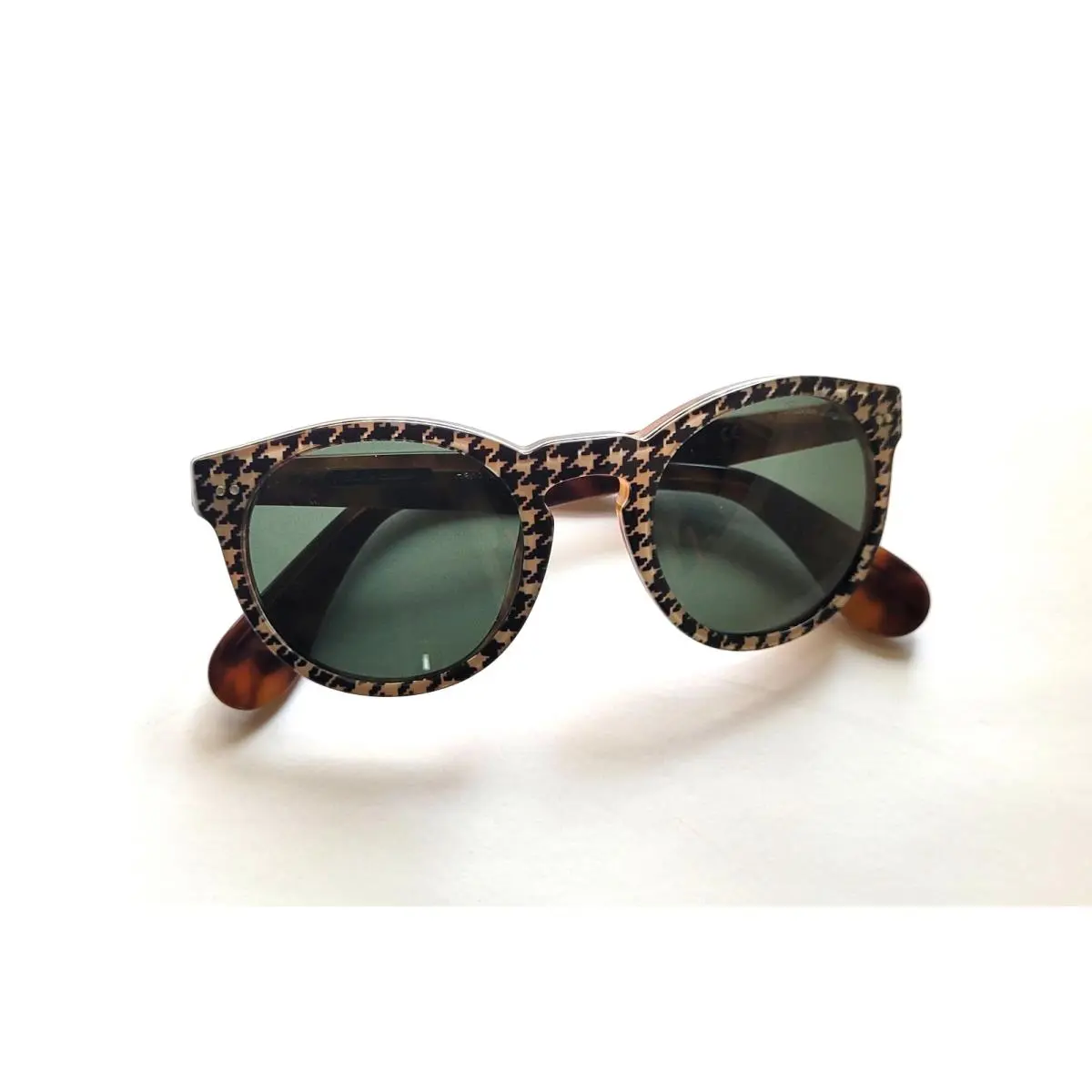 Htfauthentic  8146P Phantos Style Houndstooth Pattern Sunglasses by Ralph Lauren