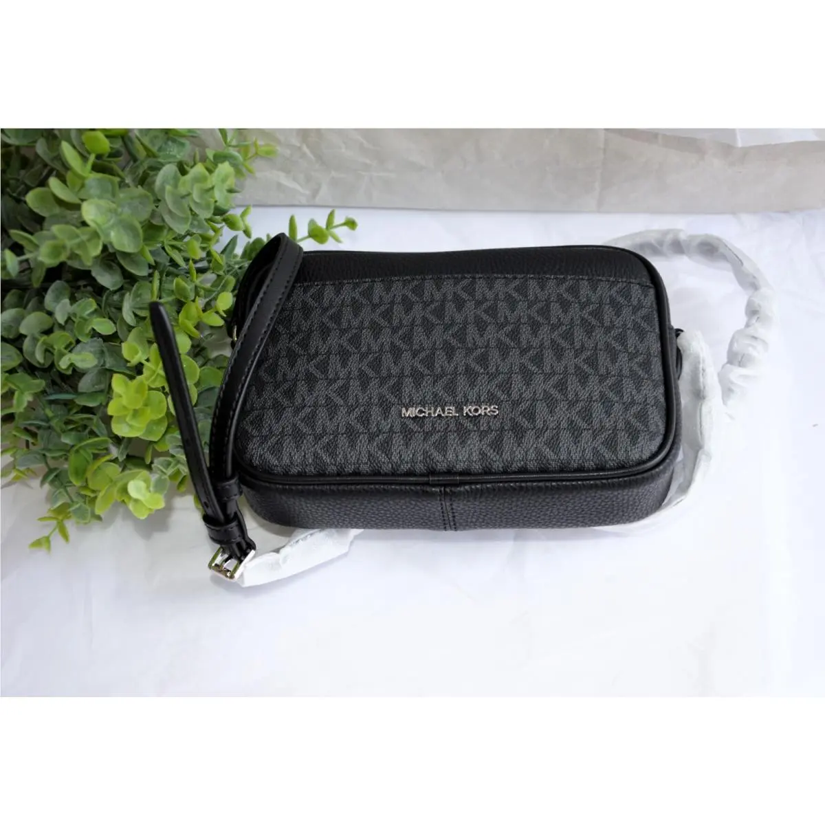 Jet Set Travel Black Small Camera Crossbody Shoulder Purse by Michael Kors