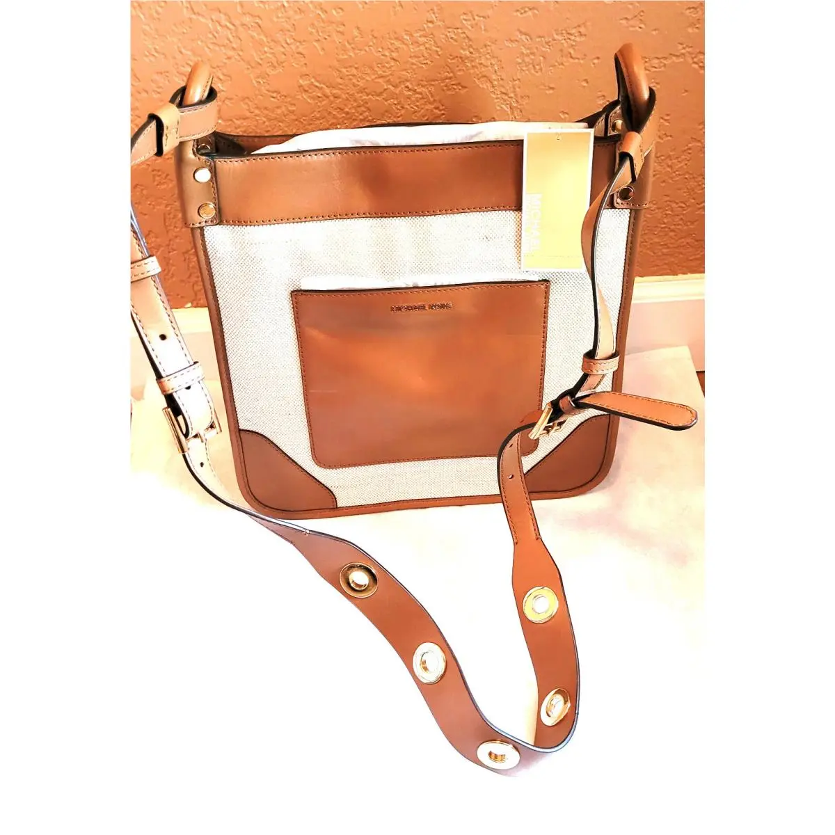 Newwt  Sullivan Model Messenger Bag in Nylon Leather Dust Bag Incl by Michael Kors