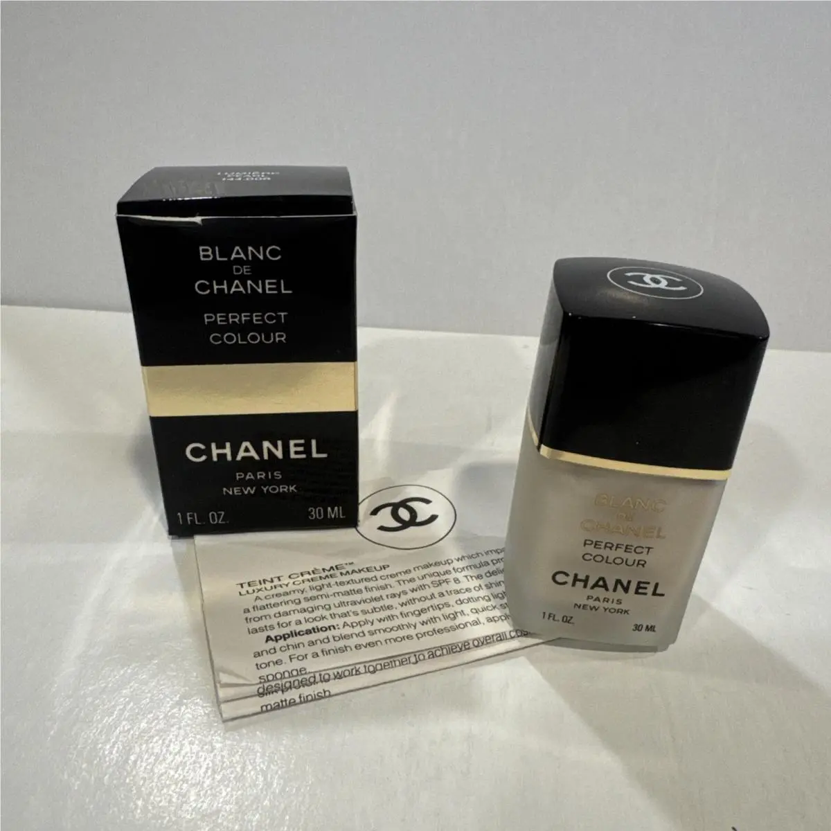 Le Blanc de  Multi-use Illuminating Base - 1 oz / 30ml by Chanel