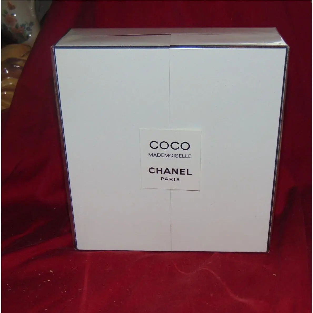 Chanel Coco Mademoiselle 3.4 oz Holiday Theater Coffret Edition Perfume Parfum