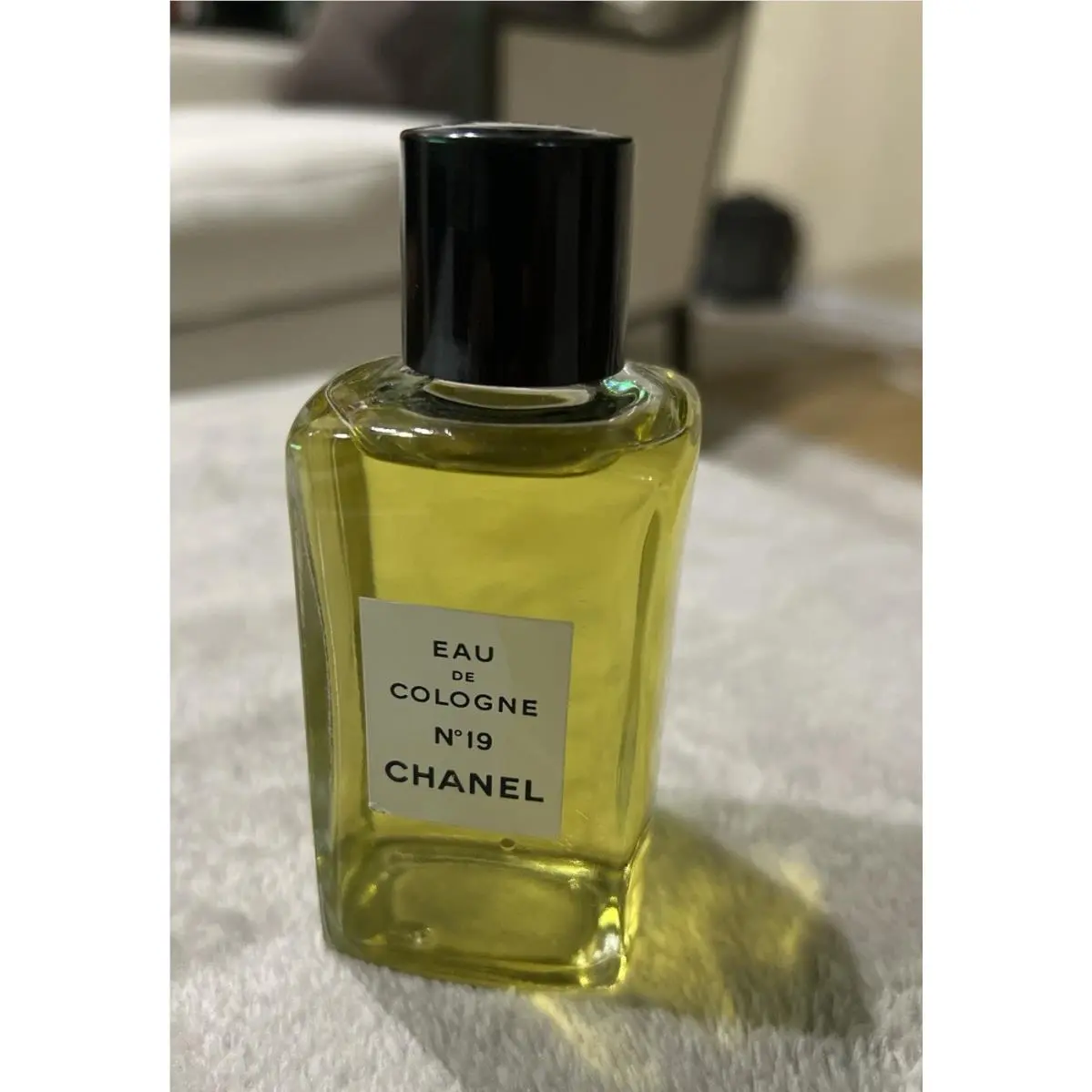 Chanel No 19 Eau De Cologne Paris-ny 118 ML - 4 FL Oz Rare- Hard to Find