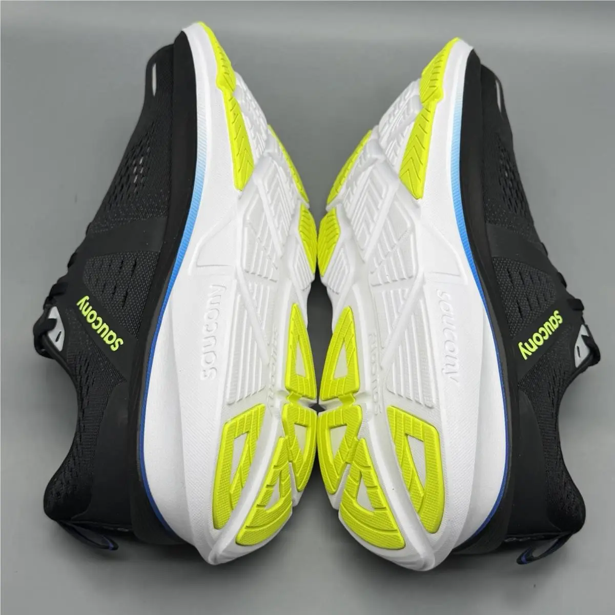 Saucony shoes - Guide 18 - Guide - S20998-285 - Black 3