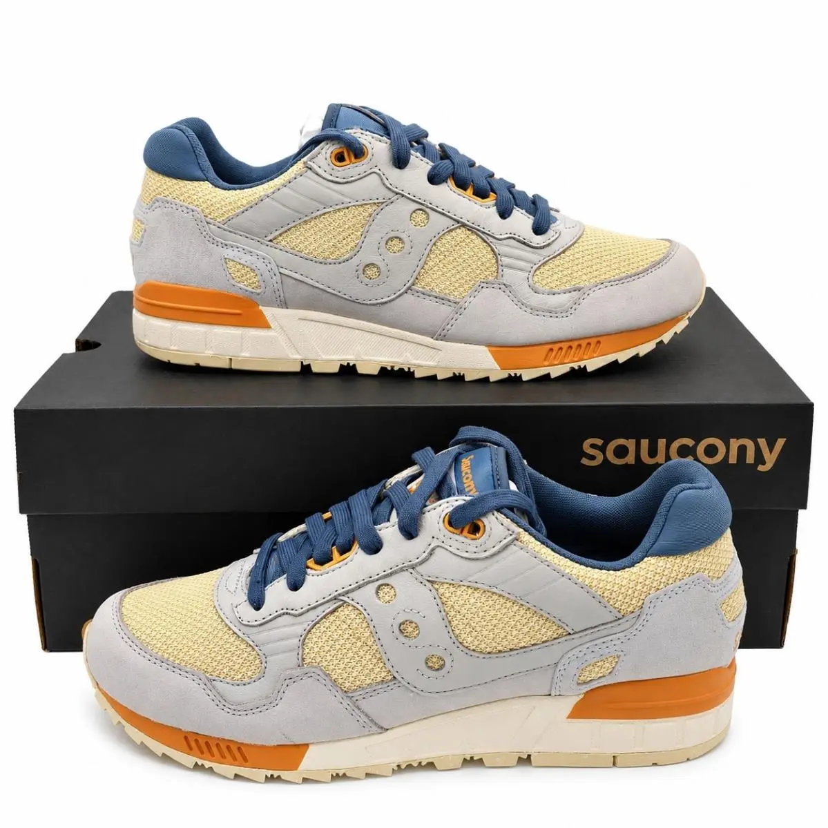 Saucony Shadow 5000 Retro Sneakers Tofu Buckskin Men’s 7.5 Women’s 9 S71010-3