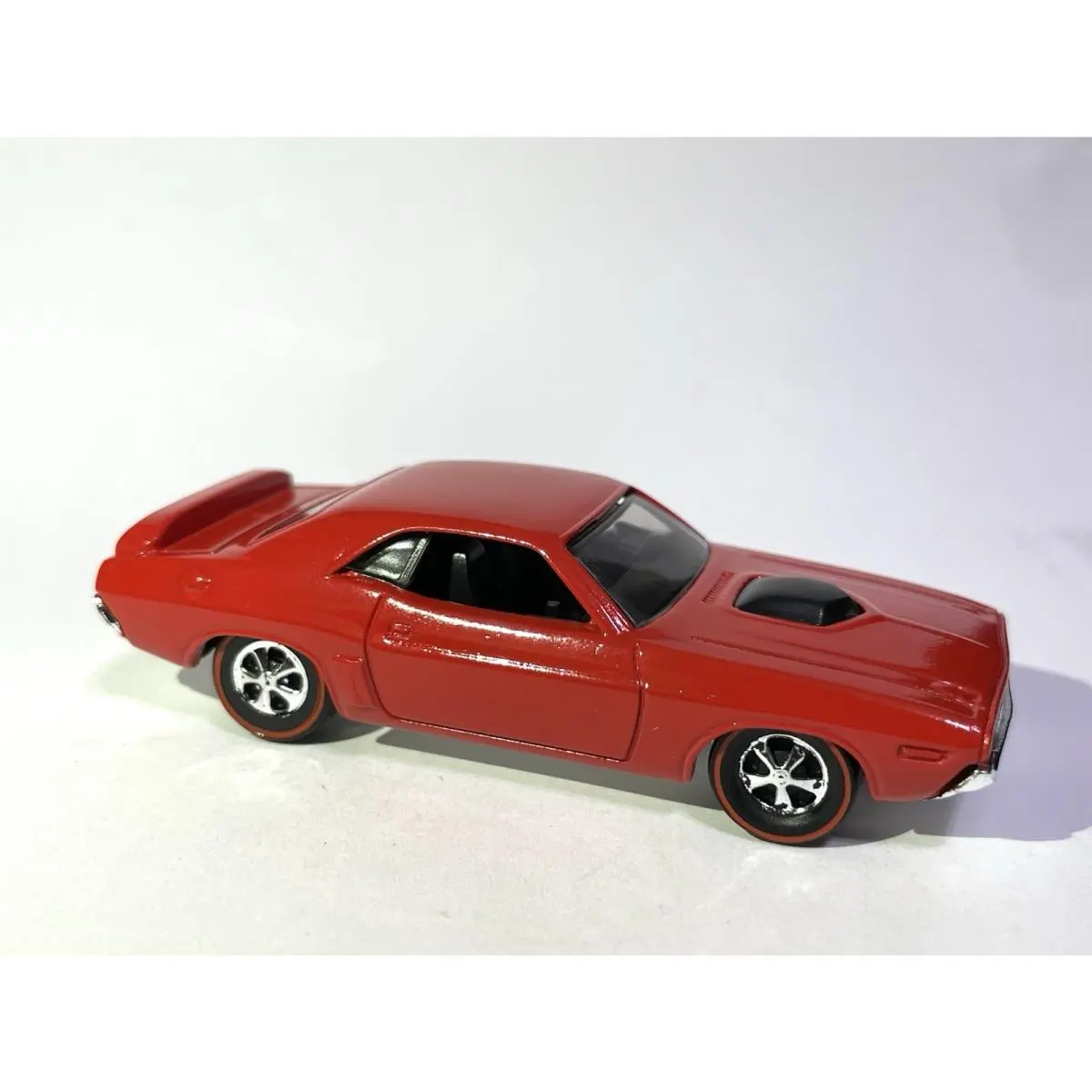 🆒 Custom Made Hot Wheels Redline - `71 Dodge Challenger - Gloss Red