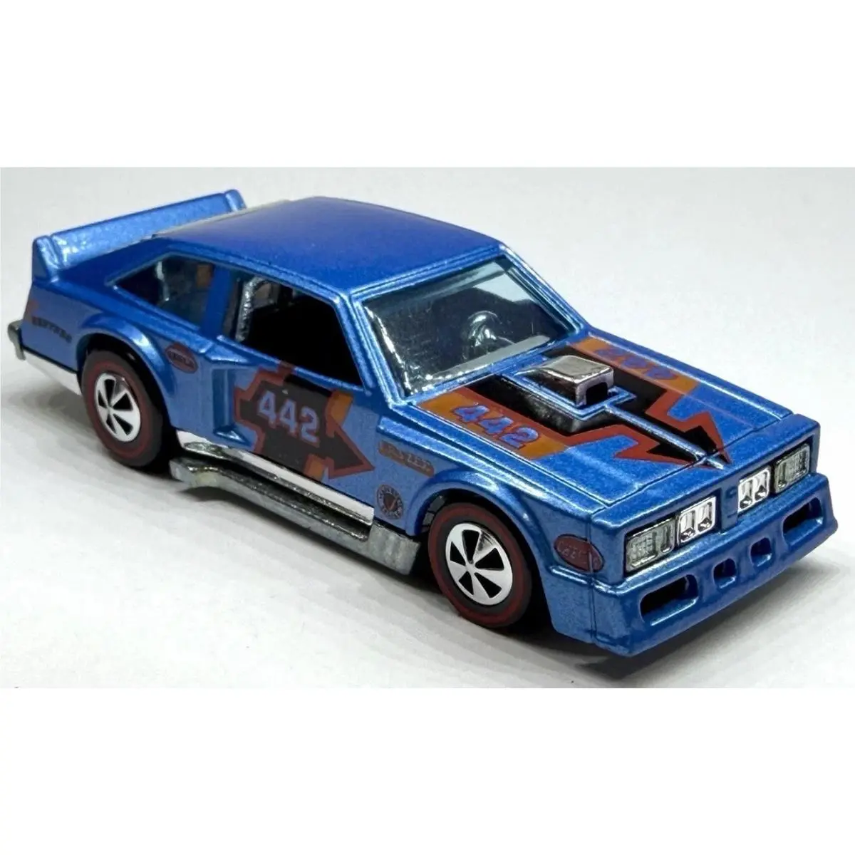 Hot Wheels Custom Made Redline 442 Blue Car Diecast 1:42