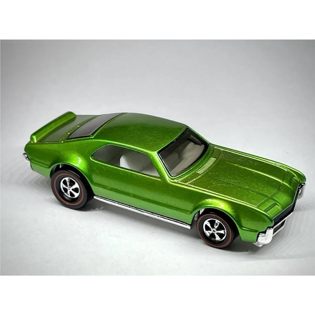 Hot Wheels Custom Made Redline Candy Green ‘66 Toronado Diecast 1:64