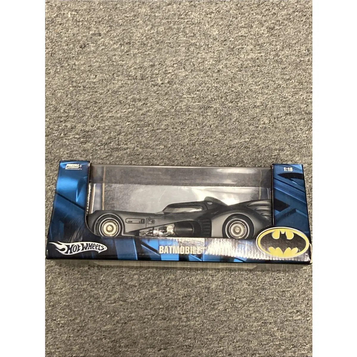 Batmobile 1989 Batman Movie Michael Keaton 1:18 Hot Wheels