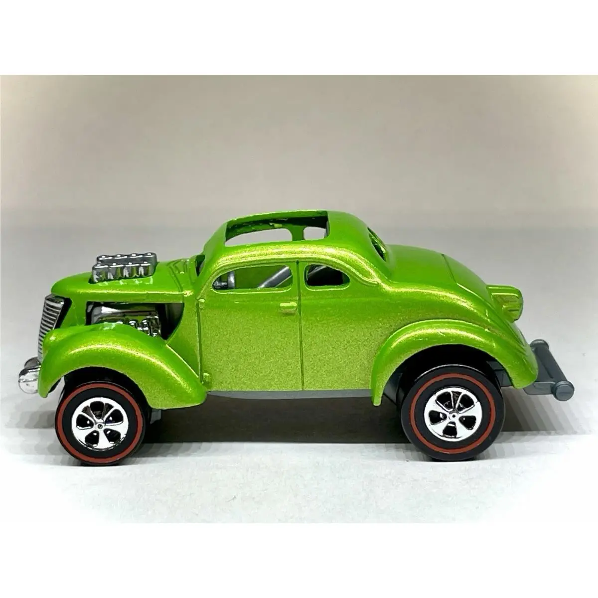 Hot Wheels Pass’n Gasser Custom Made Metallic Lime Green Redline