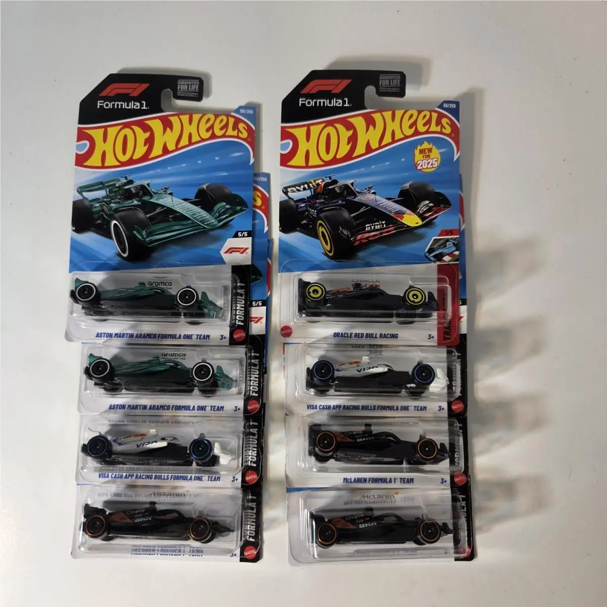 Hot Wheels Formula 1 Aston Martin/ Vise / Mclaren/ Red Bull 8 Cars