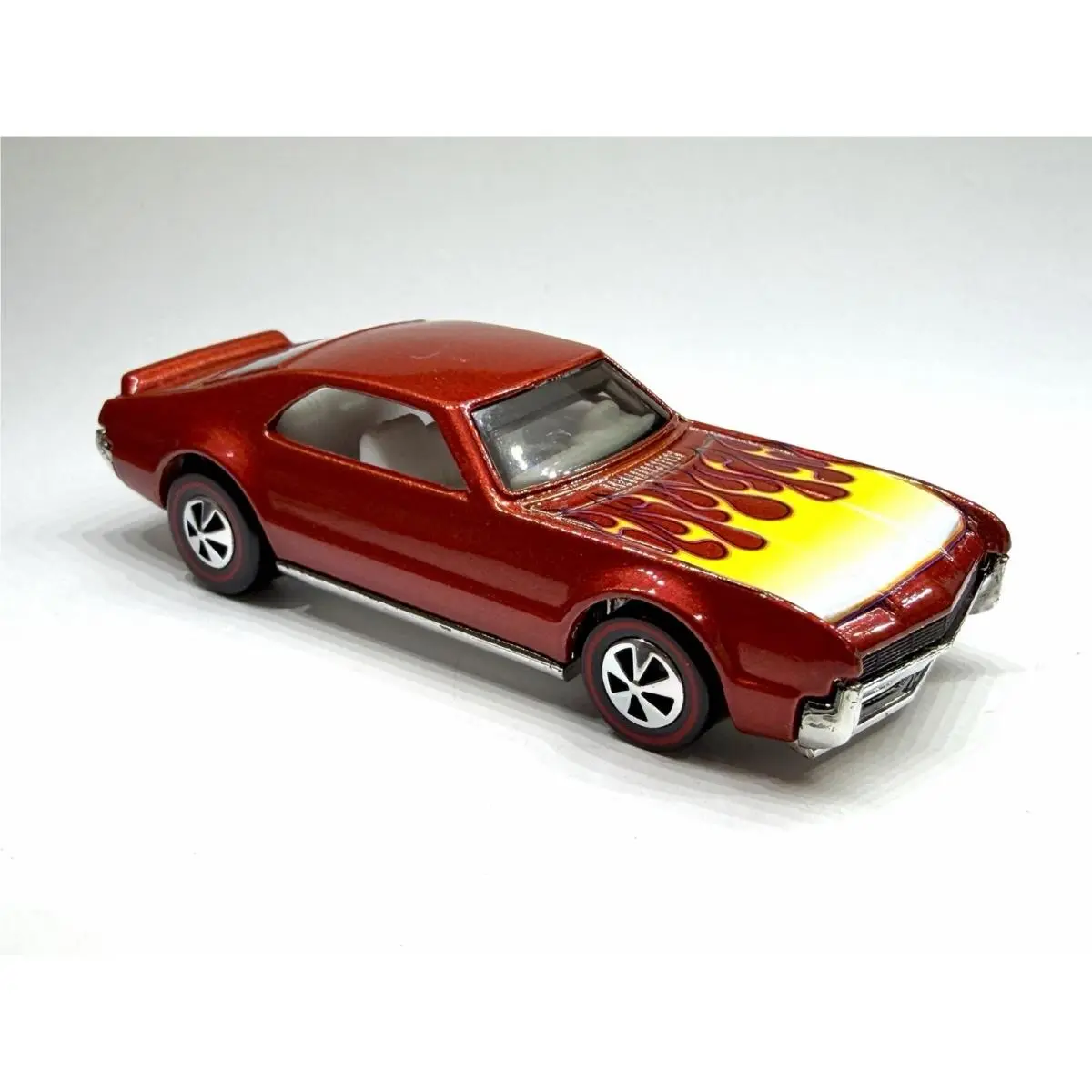 Hot Wheels Custom Made ‘66 Toronado Diecast Car 1:64