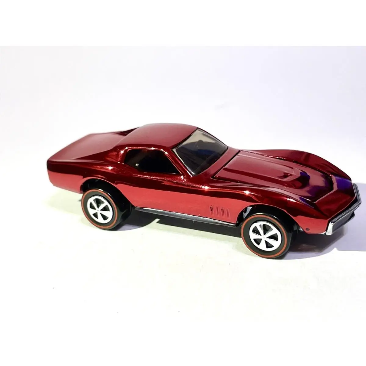 Hot Wheels “custom Made” Redline Custom Corvette -- - Candy Red Chrome