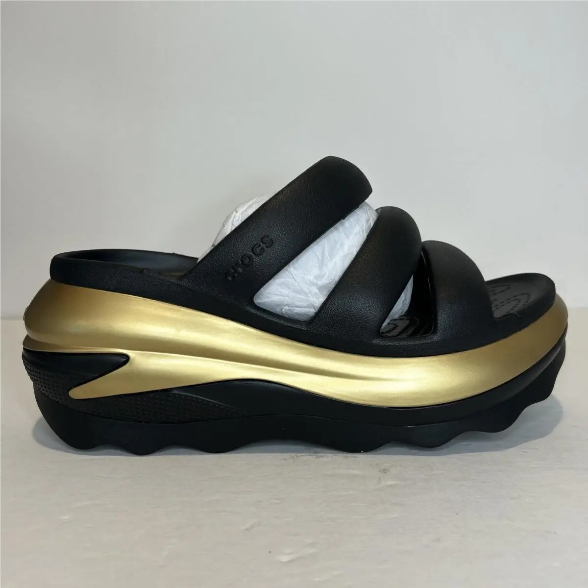 Crocs Mega Crush Triple Strap Sandal Womens 9 Black Gold Metallic 210459-072
