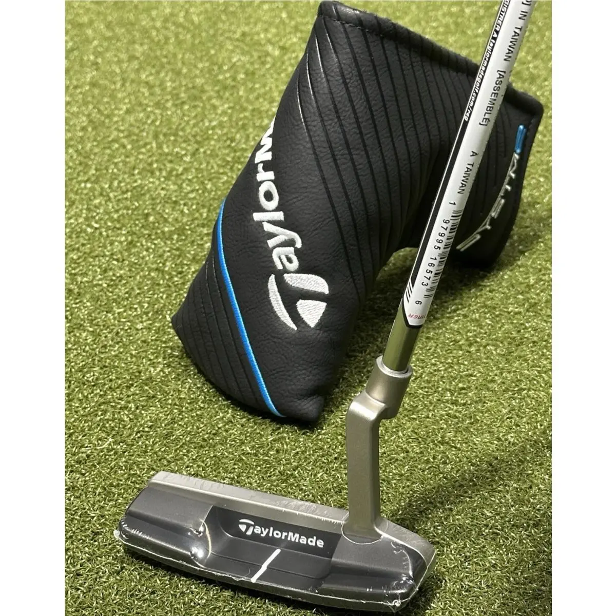 TaylorMade  - TaylorMade SYSTM2 Juno 12 Putter - Black 7