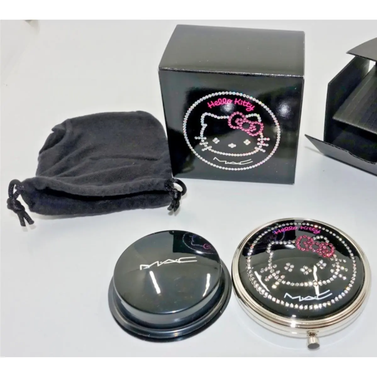 Mac Hello Kitty Kouture Sheer Mystery Powder Compact + Refill by MAC Cosmetics