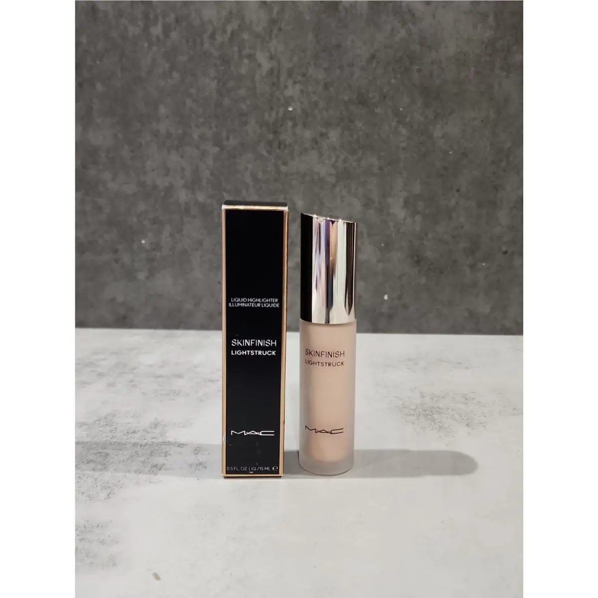 Mac Skinfinish Lightstruck Radiant Glow Liquid Highlighter 0.5 oz Lightscapade by MAC Cosmetics