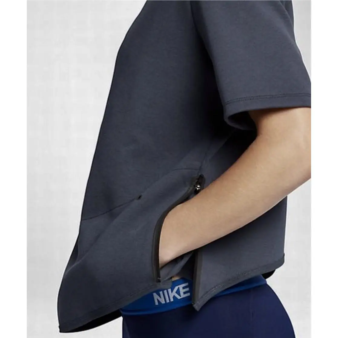 Nike clothing - NIKE Dry Therma Flex S/S Loose Training Top - 860211 - Blue 1