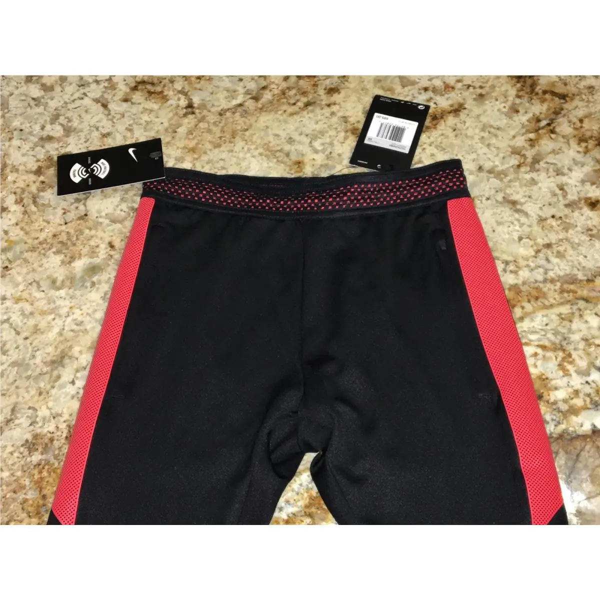 Nike clothing - NIKE Aeroswift Strike - Aeroswift Strike - 832507 - Black 1