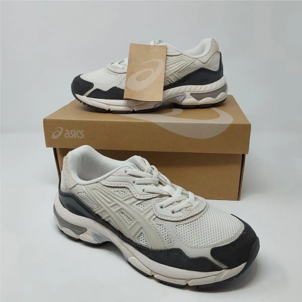 Asics Gel-nyc PS Kids Size 3 Cream Smoke Grey Sneakers 1204A176-101
