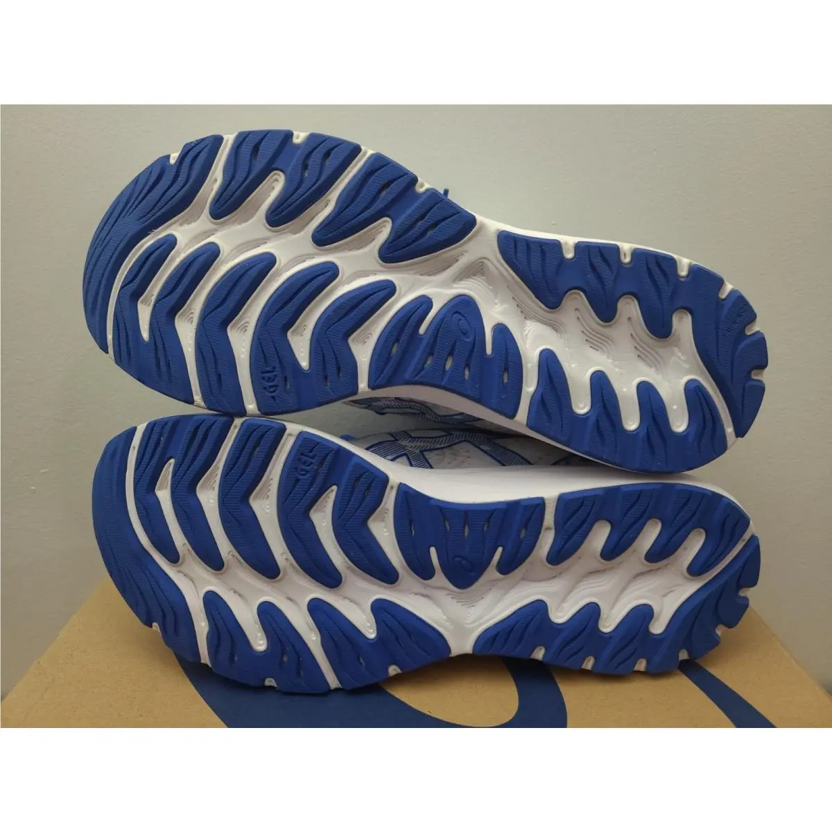 Asics shoes - ASICS GEL-Cumulus 23 - 1011B424-100 - White (UPC: 194851976024) 8
