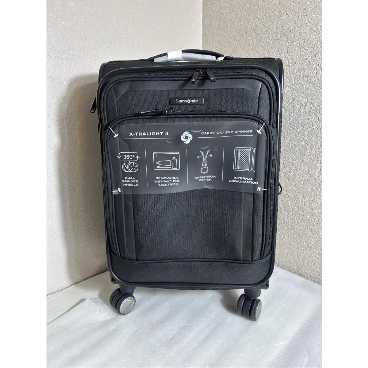Samsonite X-tralight 4 Carry On Exp Spinner Black