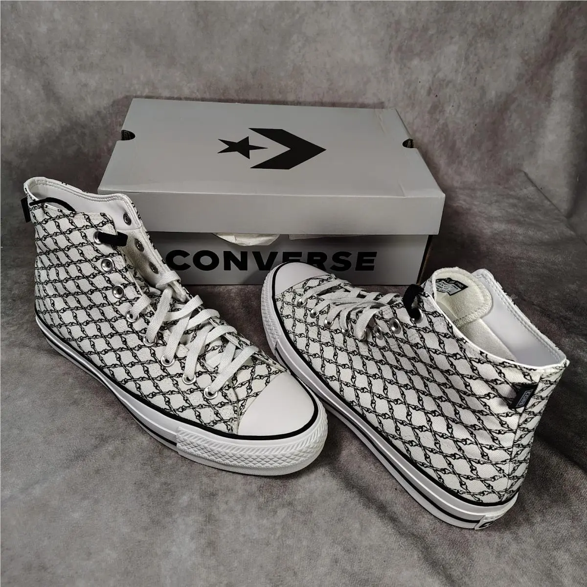 Chuck Taylor All Star Pro Black and White Bones Size 10.5 by Converse