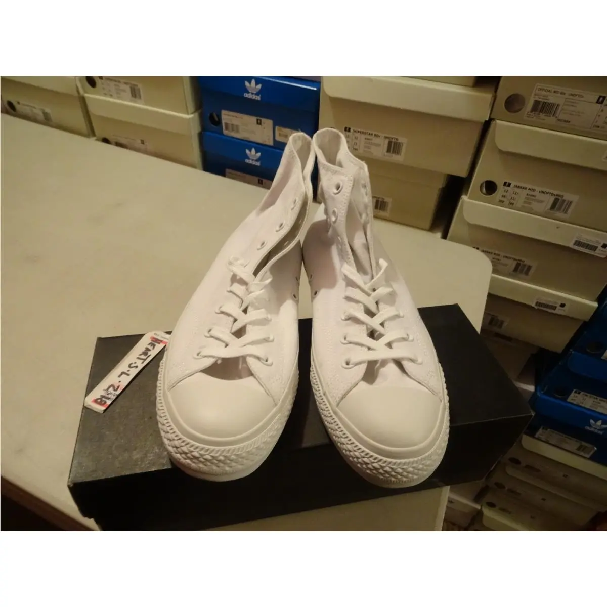 Converse shoes - White 2