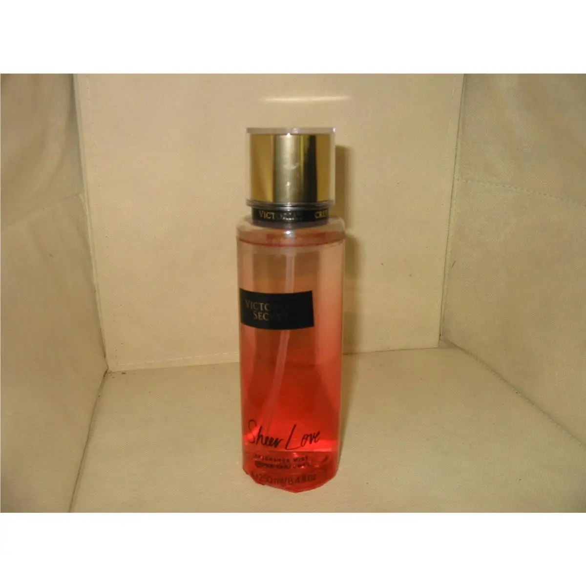 Very Rare Victoria`s Secret `sheer Love` Fragrance Body Mist 250ml/8.4fl oz