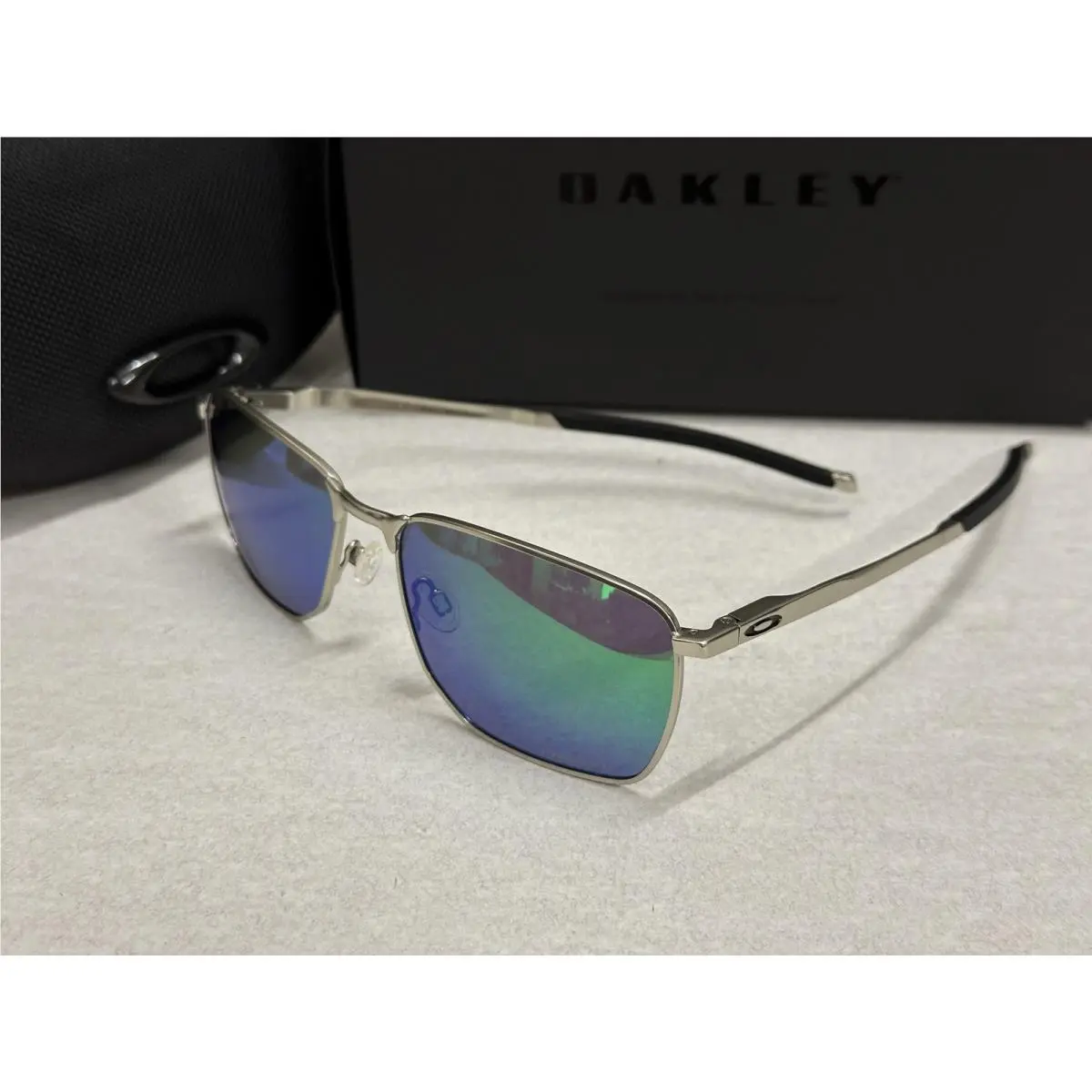 Ejector Matte Gunmetal Ducati Prizm Sunglass 4142 Green by Oakley