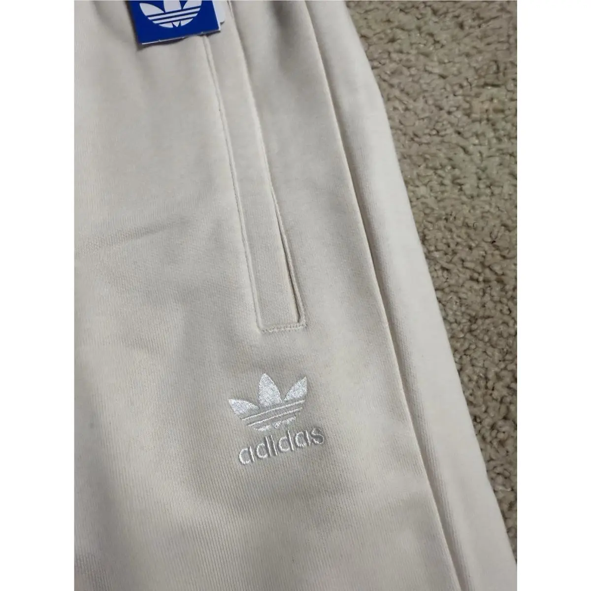 Adidas clothing - Wonder White 8