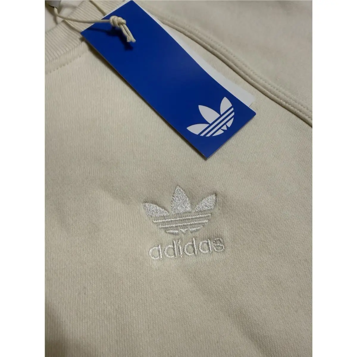 Adidas clothing - Wonder White 16