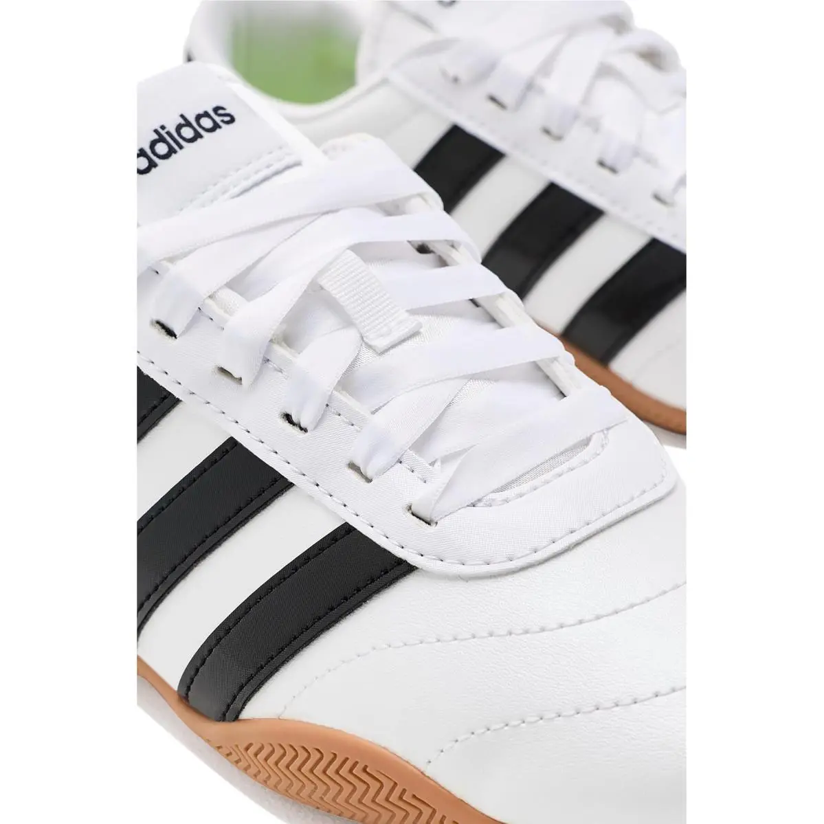 Adidas shoes - Black/White/Yellow 18
