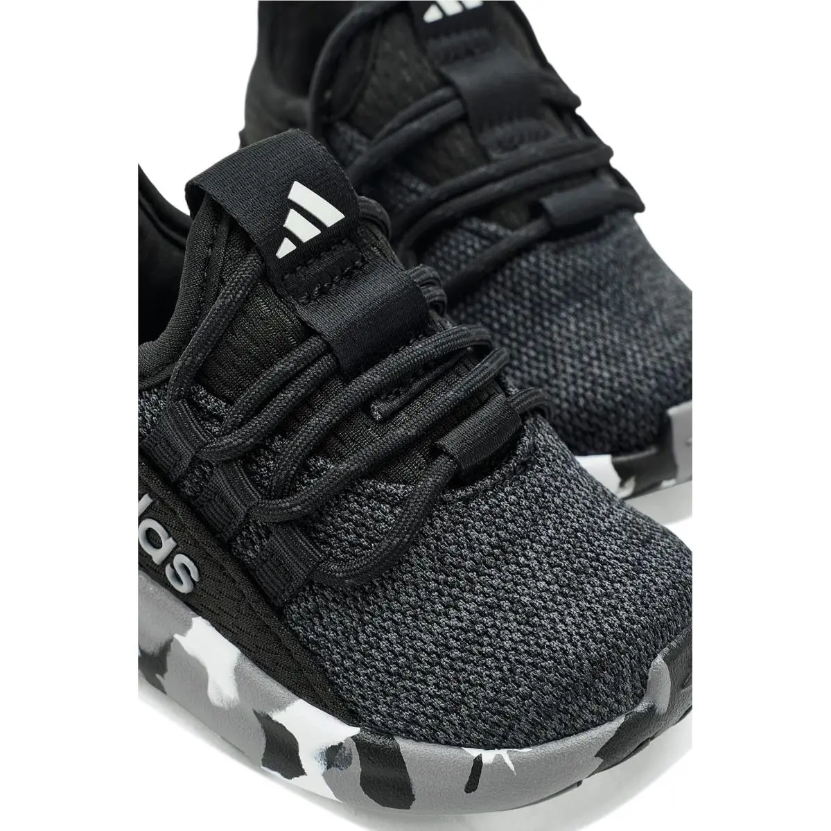 Adidas shoes - Black/Black/White 18