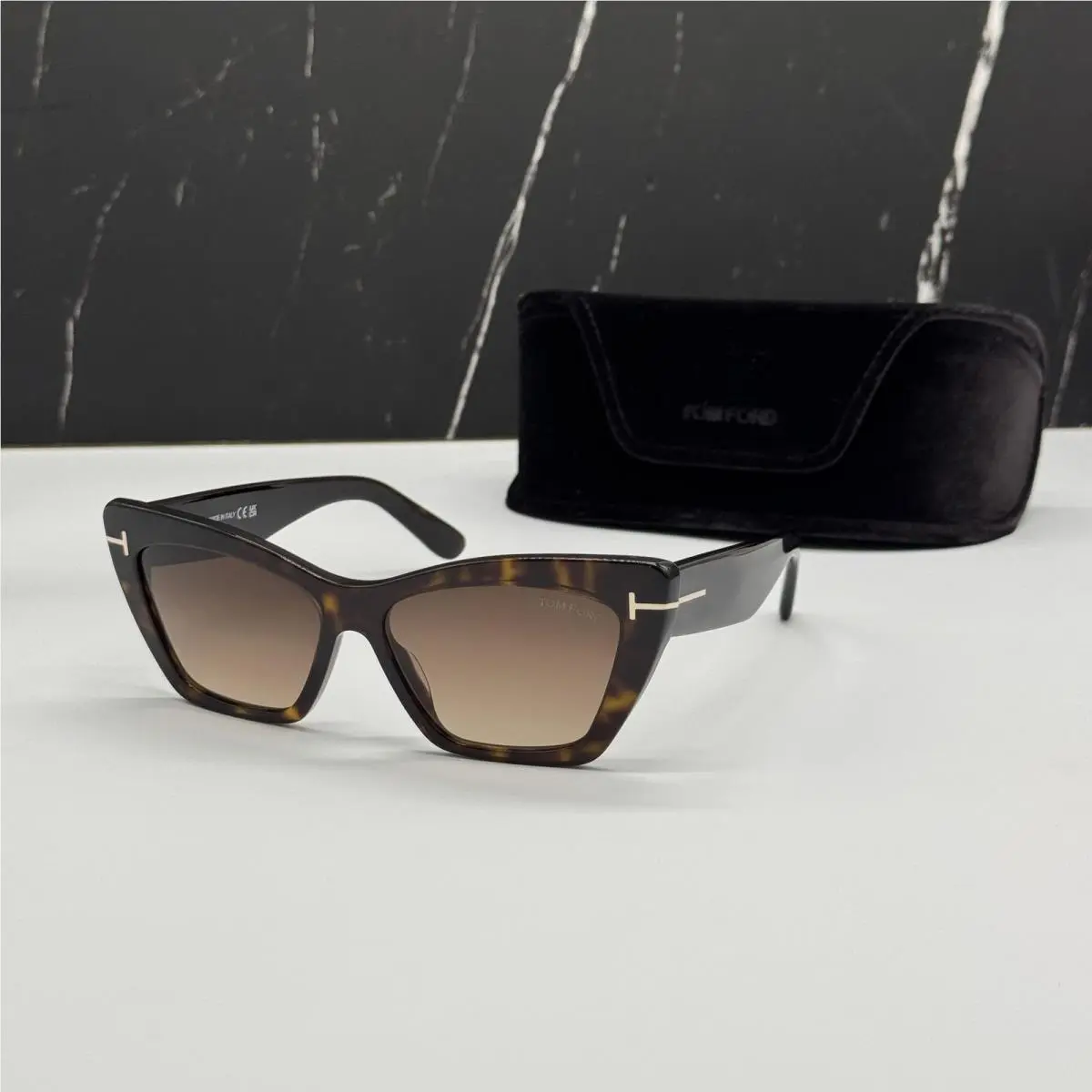 Tom Ford Wyatt TF871 52F Sunglasses FT0871/S