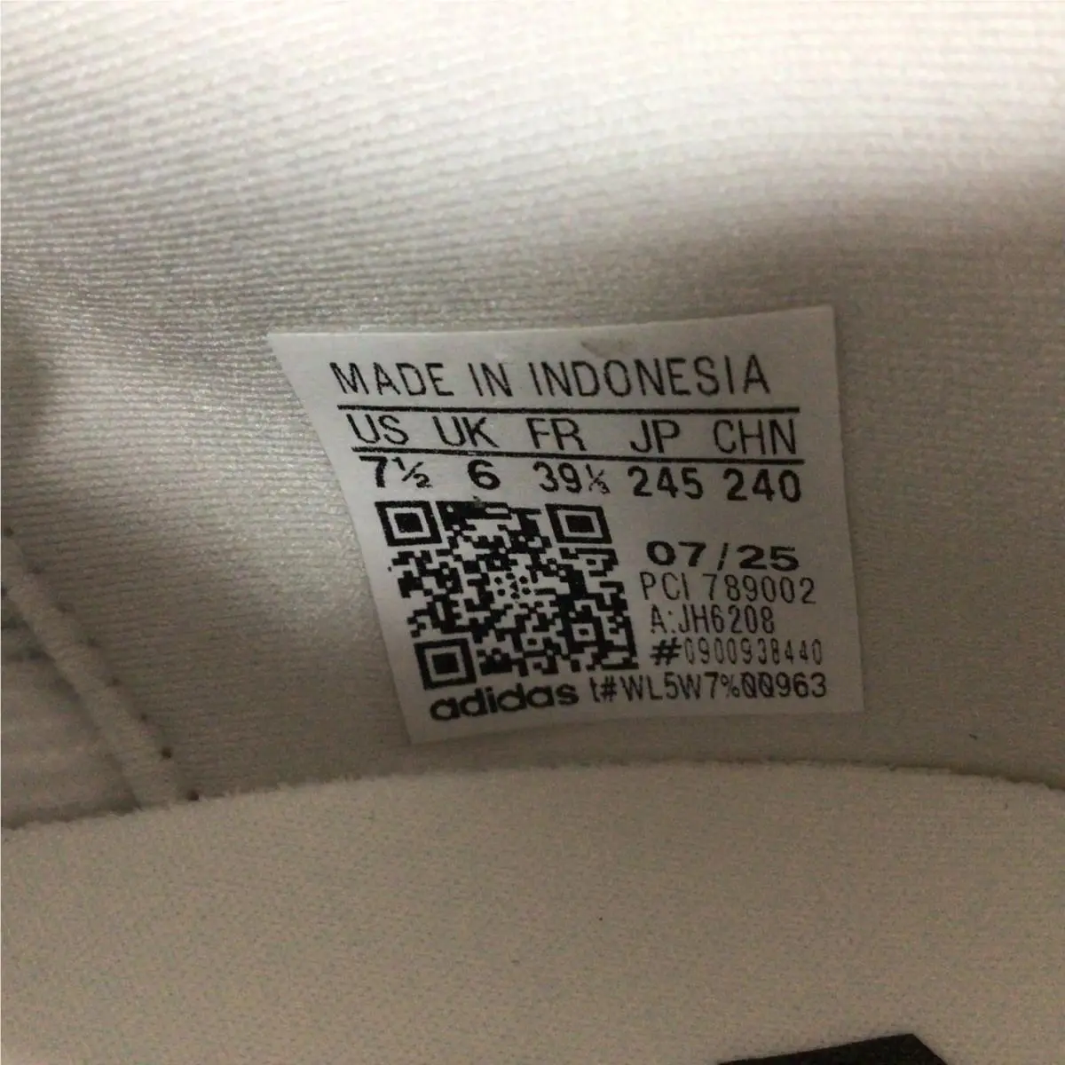 Adidas shoes - White/Black/White (UPC: 197613208197) 4