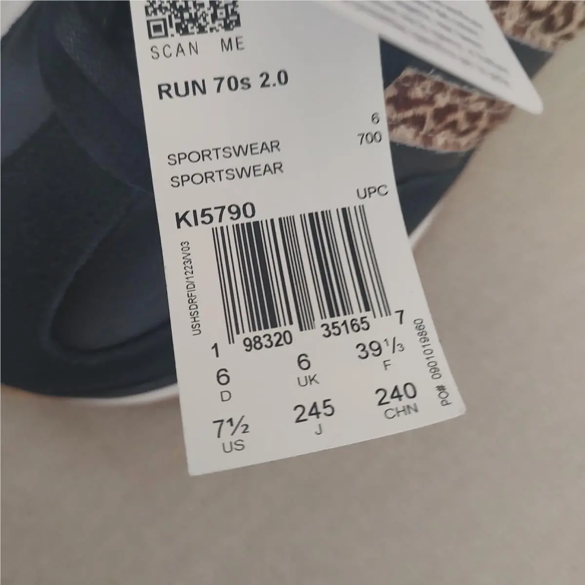 Run 70s 2.0 Womens Black Leopard Print Sneakers KI5790 Size 7.5 by Adidas