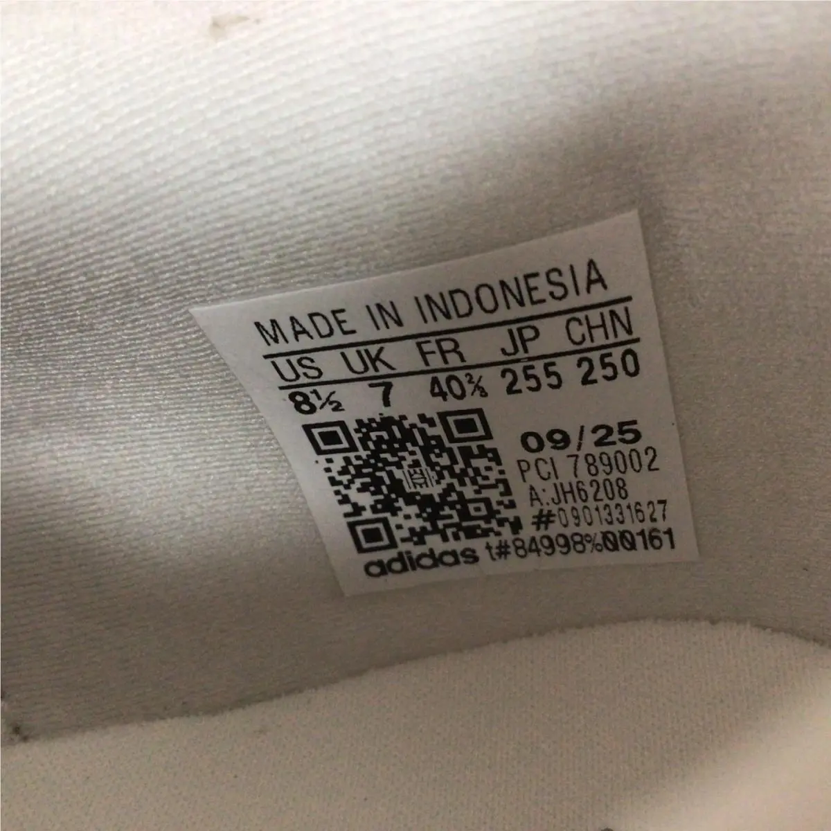 Adidas shoes - White/Black/White (UPC: 197613208203) 4