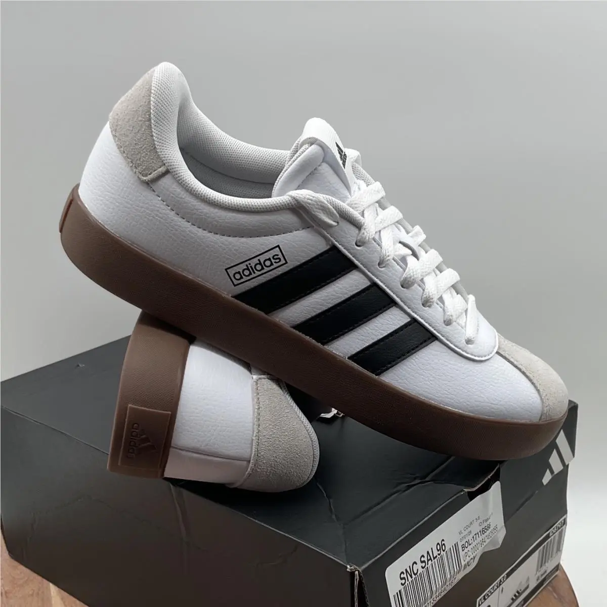 Adidas shoes - VL Court 3.0 - Court - White 1
