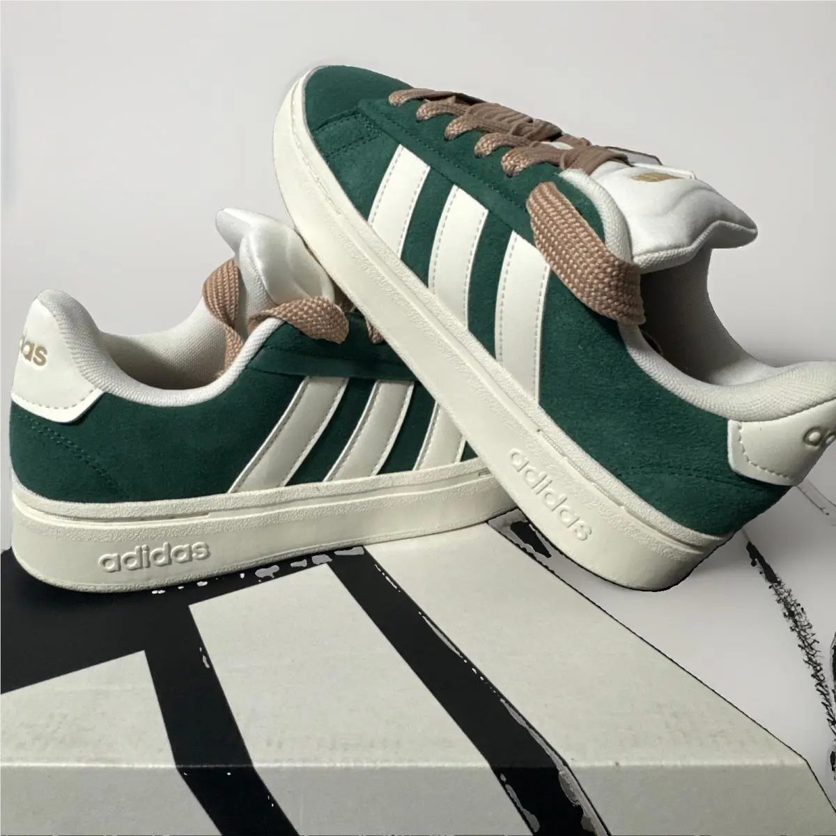 Women’s  Grand Court Alpha - Collegiate Green/off White IH3850 - Size 6.5 by Adidas