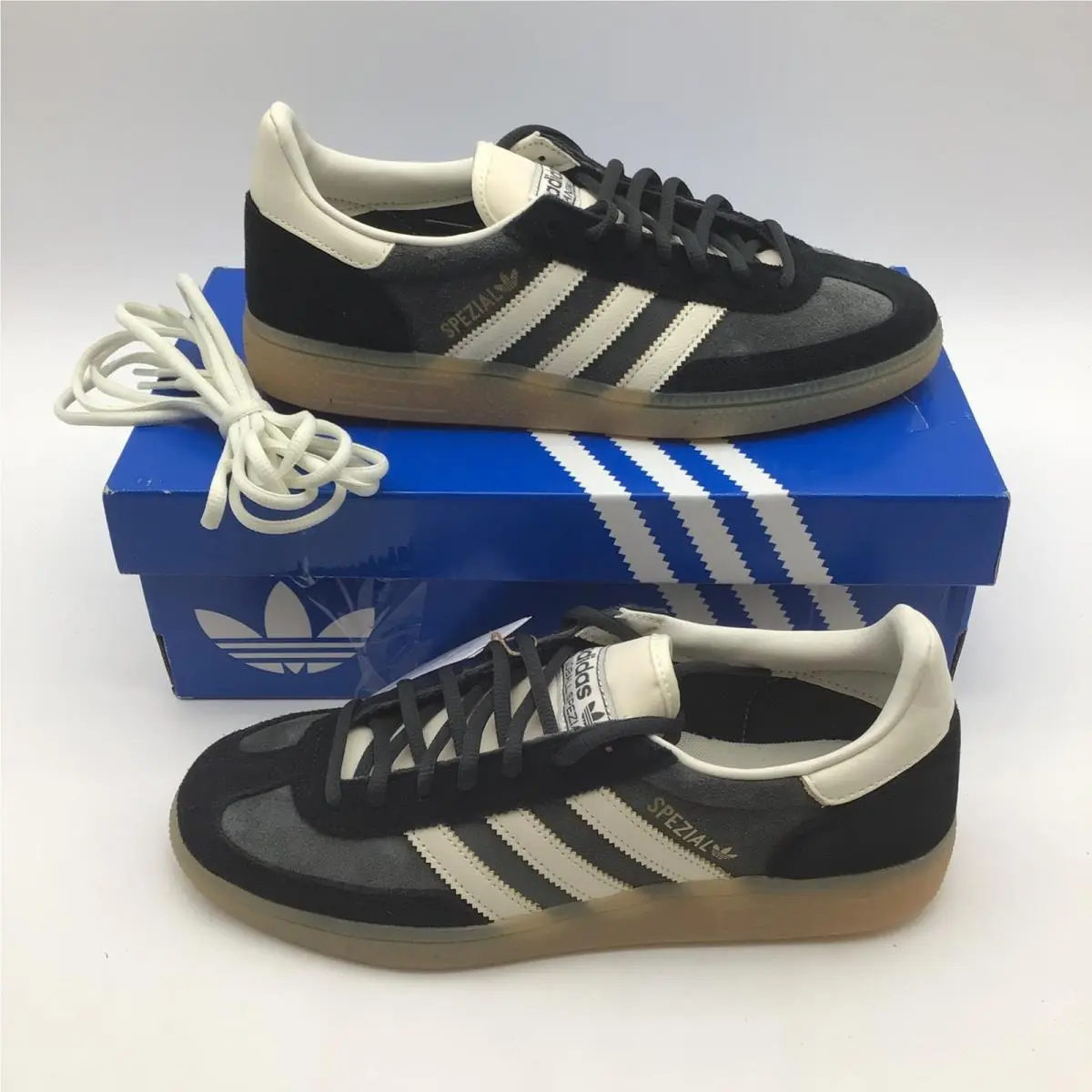 Adidas Handball Spezial Carbon Off White Black IH6590 Mens Size 8.5 Gum Sole
