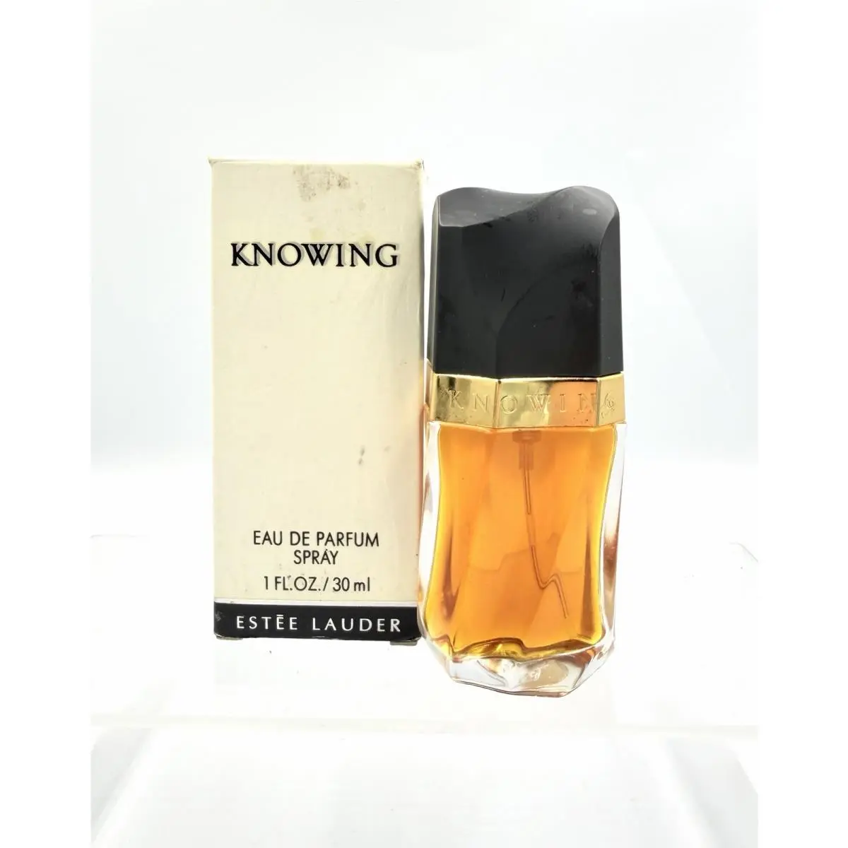 Knowing Vintage Estee Lauder Eau de Parfum Spray 1 oz 30ml Formula by Estée Lauder